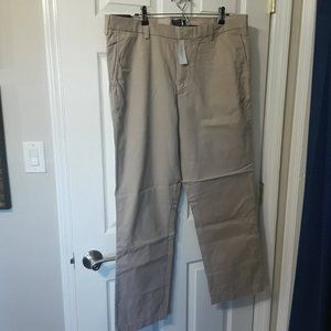 Banana Republic Cream Aiden Slim Chino 44Wx32L